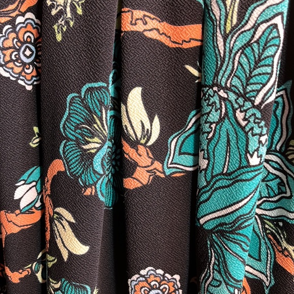 LuLaRoe Floral Amelia Dress - Picture 4 of 8